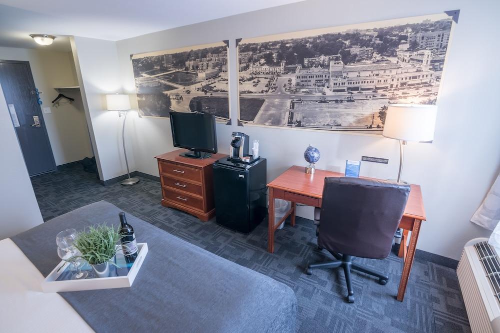 Hotel Westport Kansas City, Tapestry Collection By Hilton Екстер'єр фото