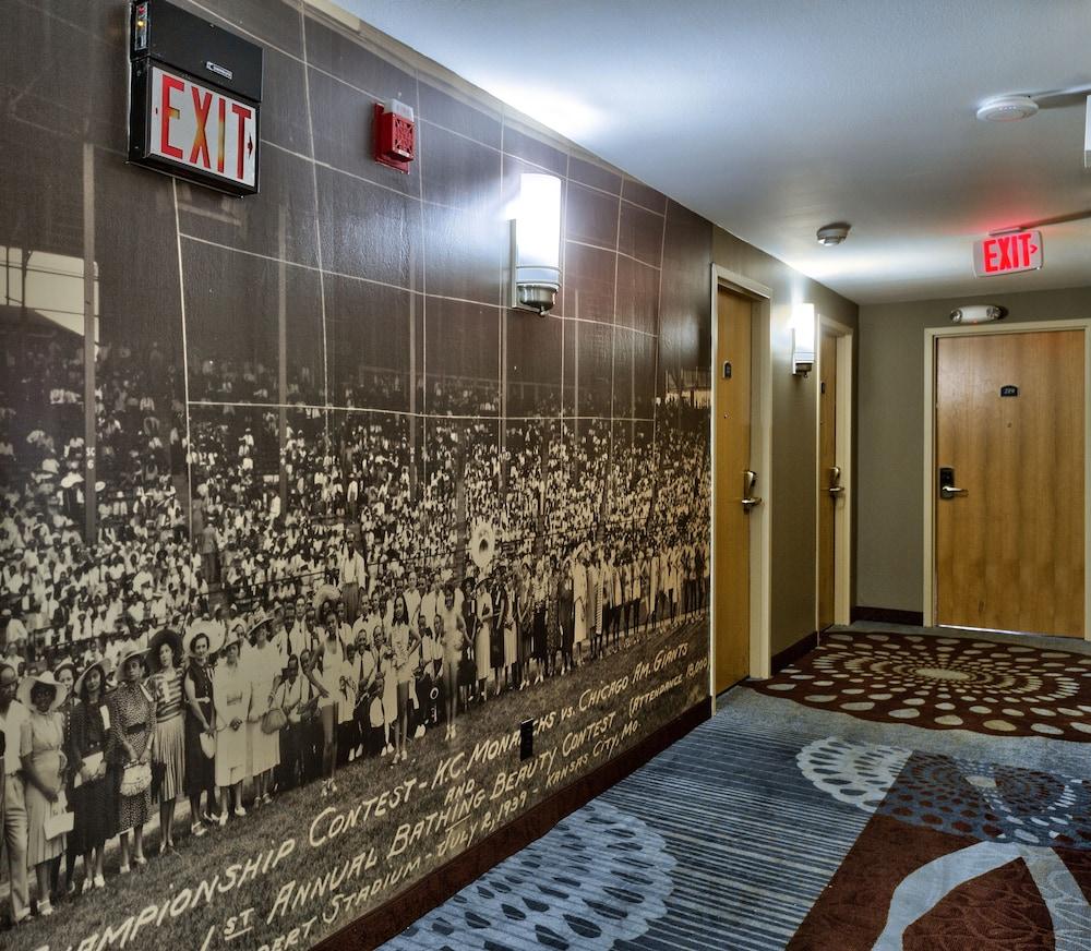 Hotel Westport Kansas City, Tapestry Collection By Hilton Екстер'єр фото